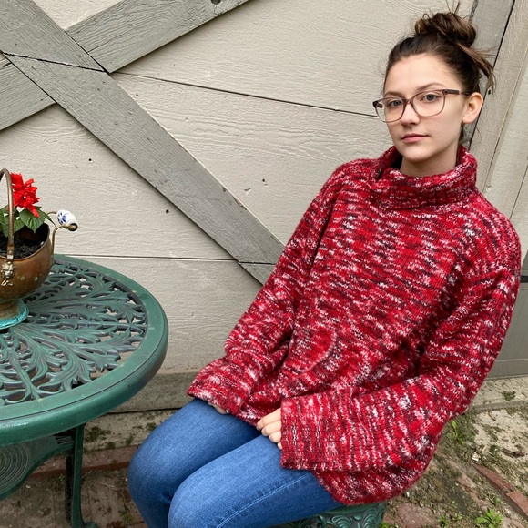 Venezia Jeans oversized red turtleneck sweater - Picture 1 of 8